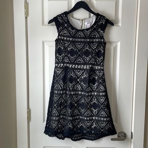 🖤 Girls  XL 14/16 Black Lace dress.